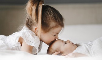 Καινούριο μωρό στην οικογένεια; Πώς να προετοιμάσω το μεγαλύτερο παιδί;