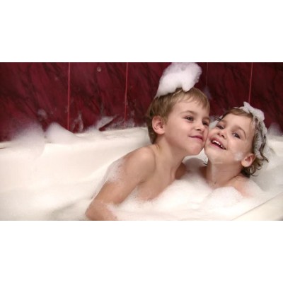 Adelco Kids Σαμπουάν-Ντους Προστασία και Λάμψη 500ml